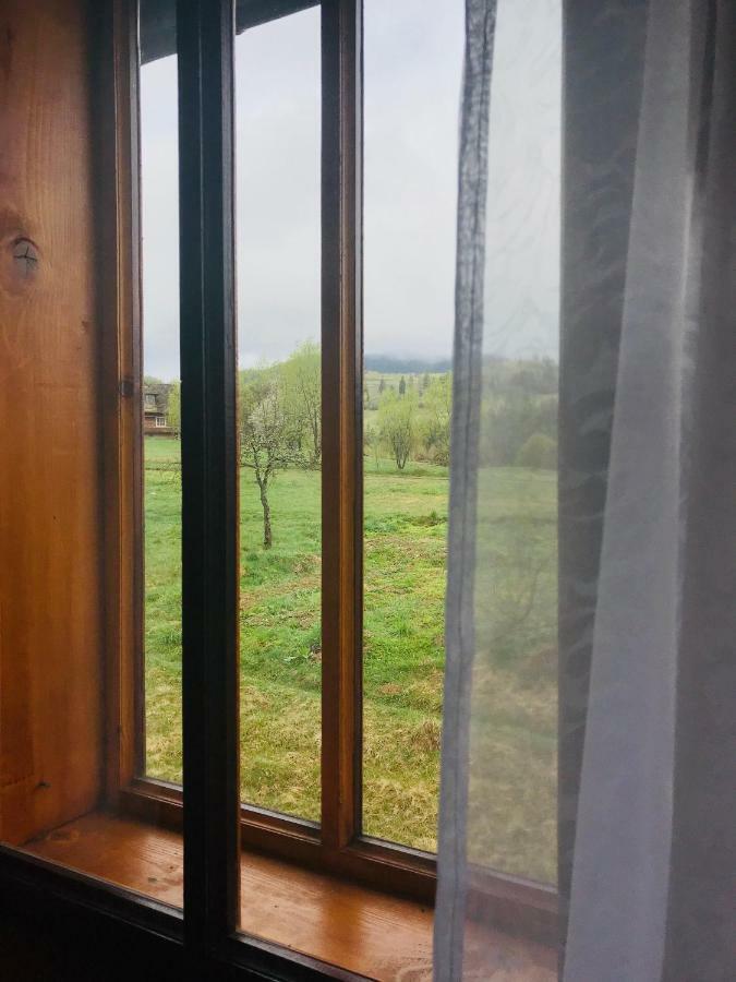 Двомісний номер із власною ванною кімнатою